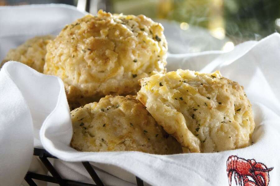 Red Lobster Is Selling Frozen Cheddar Bay Biscuits Thrillist