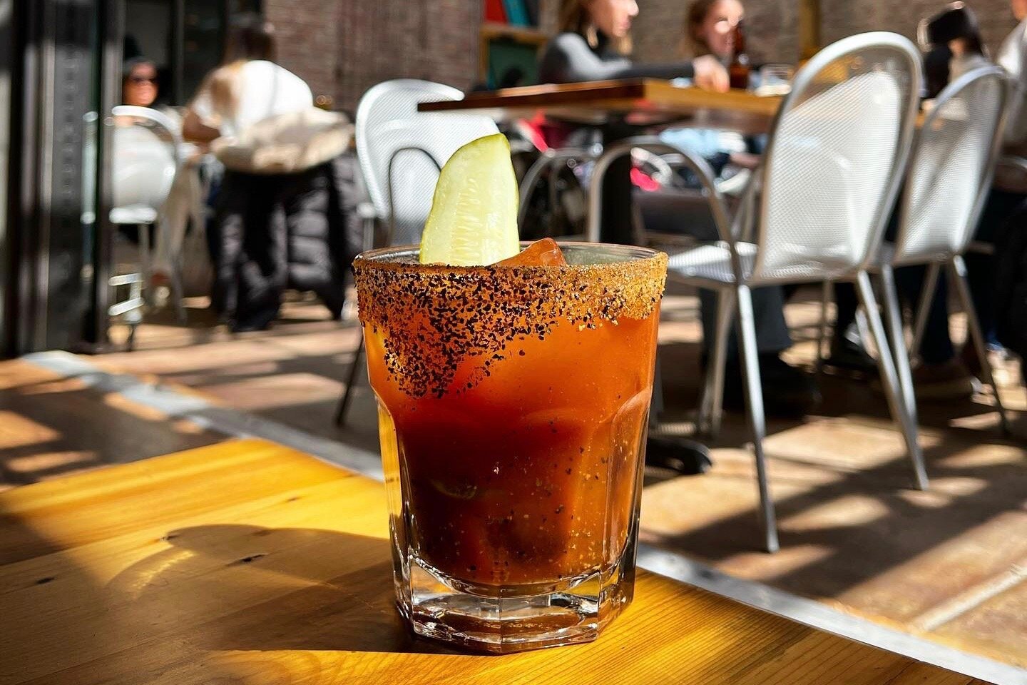 Best Bars in Chicago to Drink at Right Now Thrillist