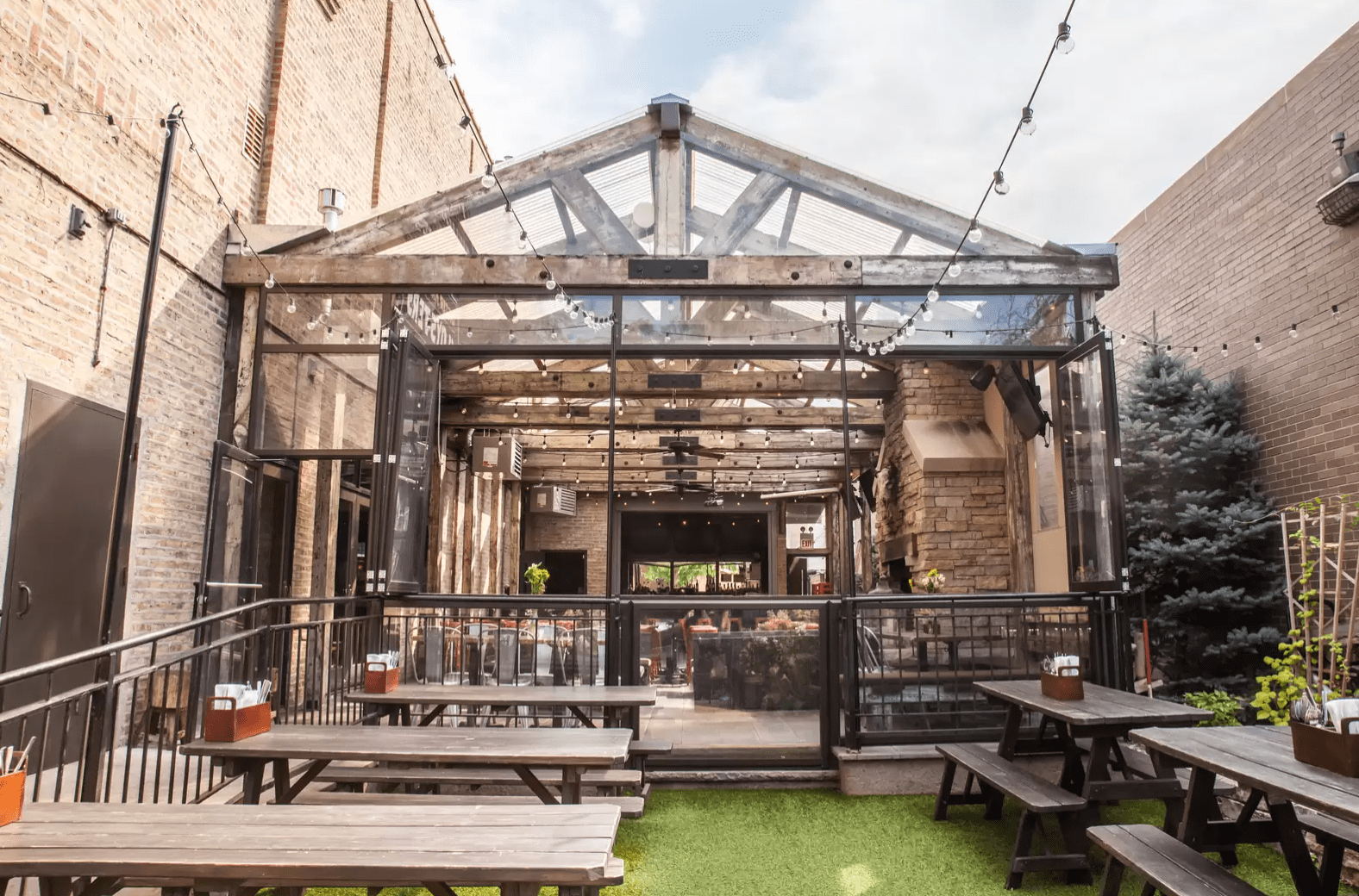 Best Outdoor Dining in Chicago Restaurants & Places to Eat Outside