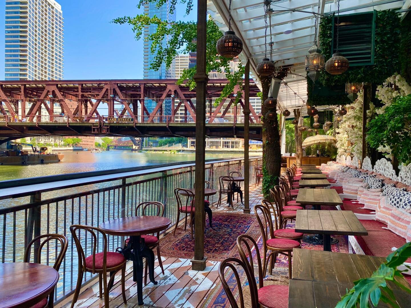 Best Outdoor Dining in Chicago Restaurants & Places to Eat Outside