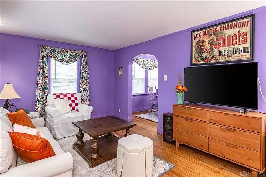 Zillow Listing 'Friends'Themed House for Purchase Thrillist