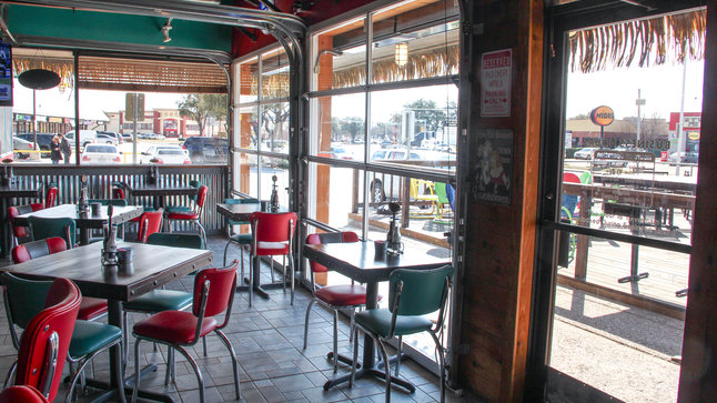Senor Locos TexMex Icehouse Eat Thrillist Dallas