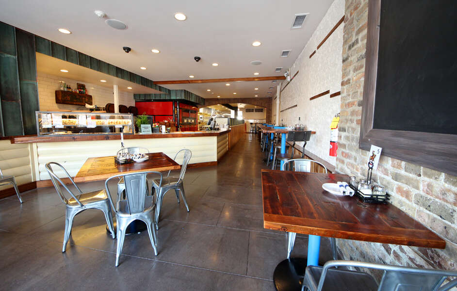 Pizza House 1647 Eat Thrillist Chicago
