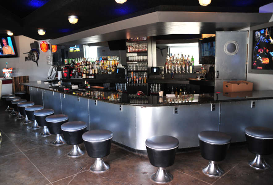 Dive Inn Drink Thrillist Denver