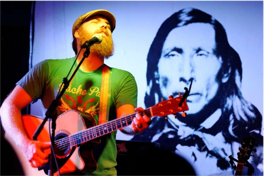 Stephen Talkhouse A Bar in Amagansett, NY Thrillist