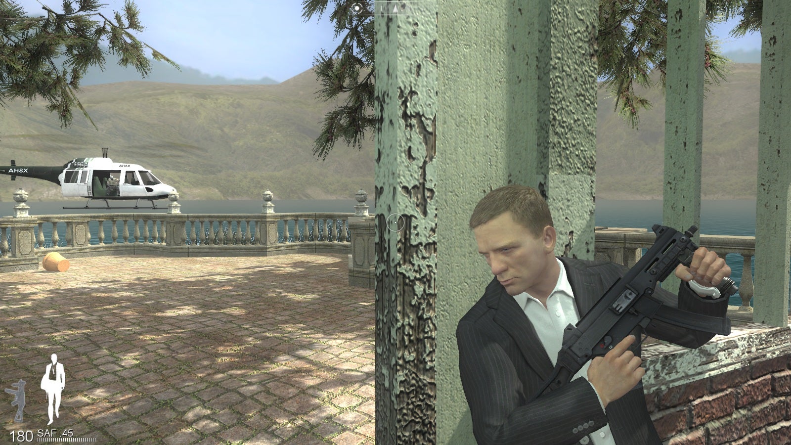 Daniel Craig's Bond hides behind a pillar in the Quantum of Solace game.
