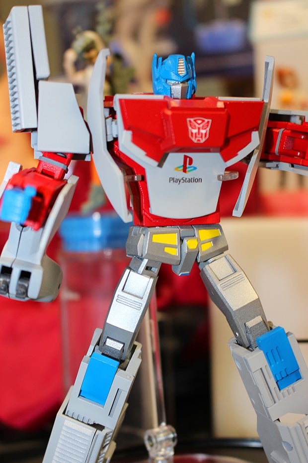 PlayStation Optimus Prime looks awesome VG247
