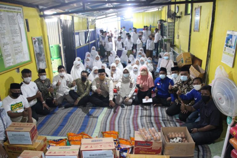 Corporate Social Responsibility ( CSR ) PT. ADILUHUNG