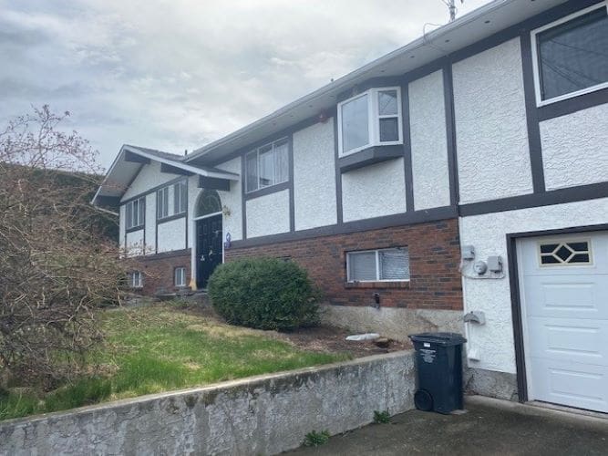 4 bed+den Family Home, Lakeview Heights, large yard! Associated