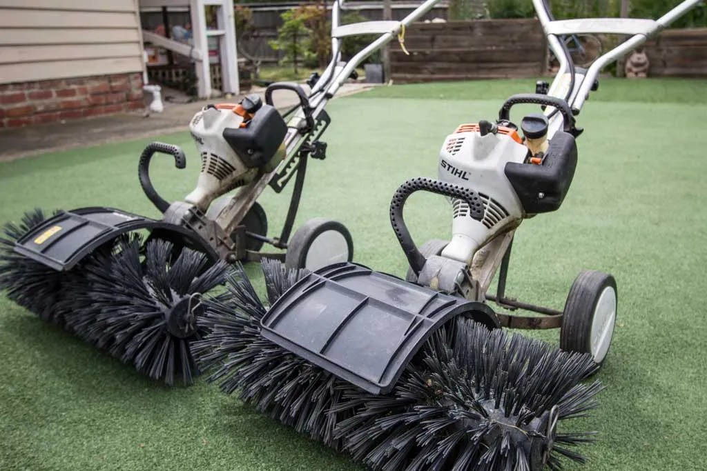 TENNIS COURT SERVICING Associated Synthetic Grass