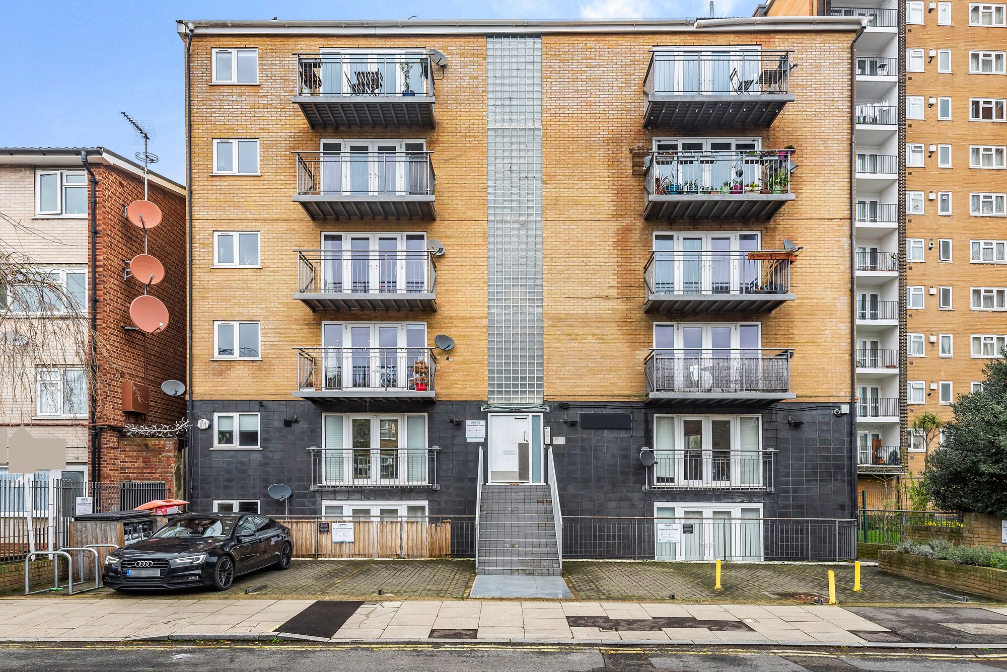 Albion Drive, Fourscore Mansions, E8 Assure Move