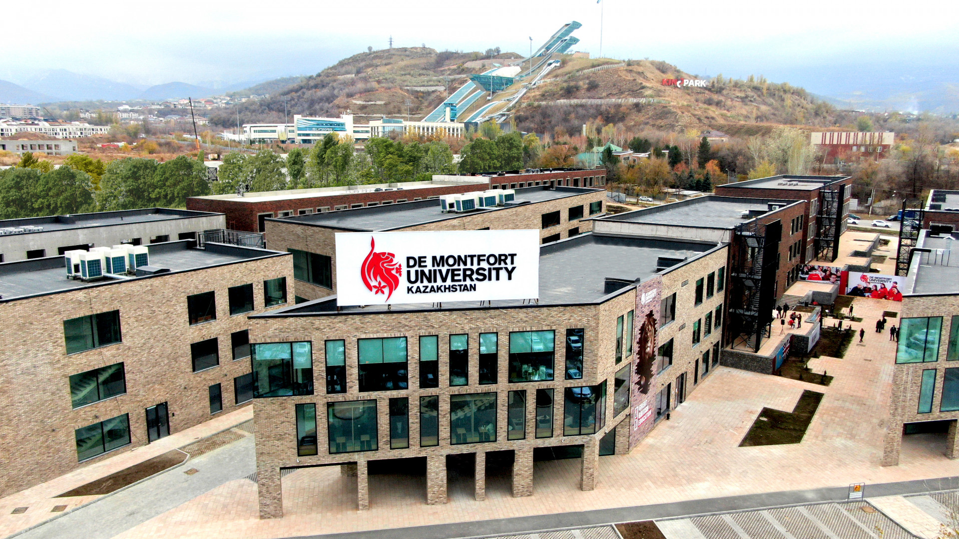 De Montfort University Kazakhstan Serves as BridgeBuilder between UK