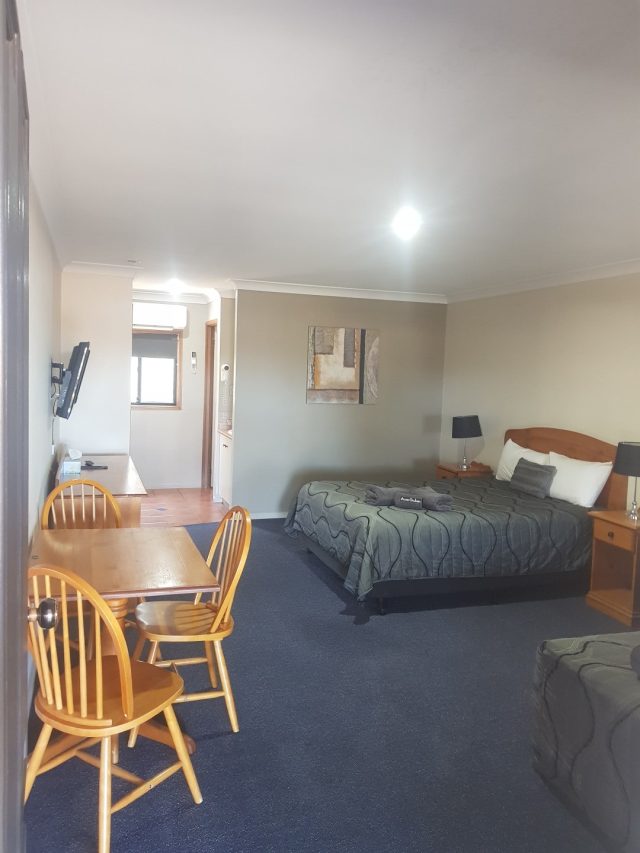 Family Suite Toowoomba Asters on James Motor Inn Home