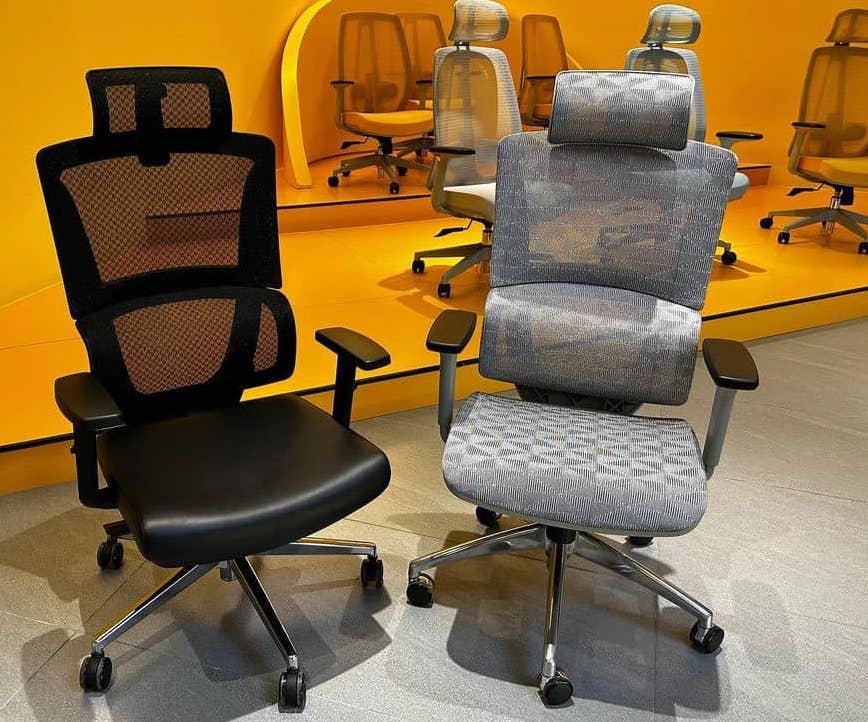 Duramont Ergonomic Chair Review You Had me at Rollerblades