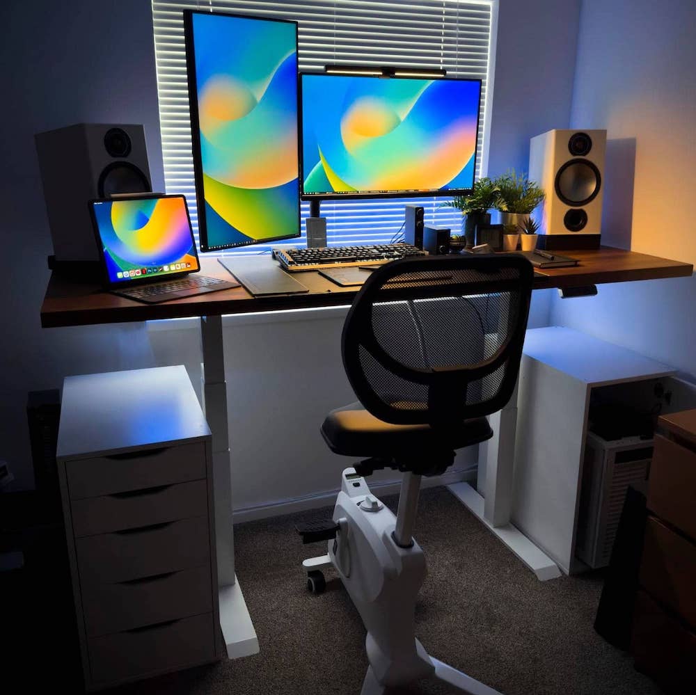 Vari vs Flexispot compared Get a better standing desk