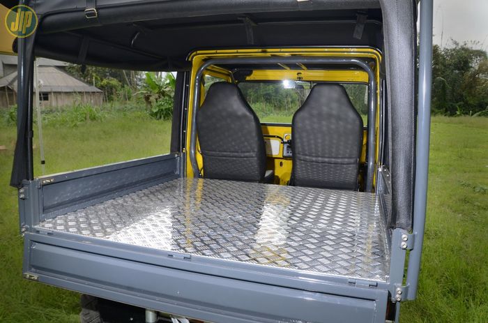 Modifikasi Daihatsu Taft F50 Hunter Bergaya Stockman dan Camper