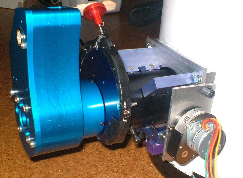 Homemade DIY focuser for telescope with computer control.