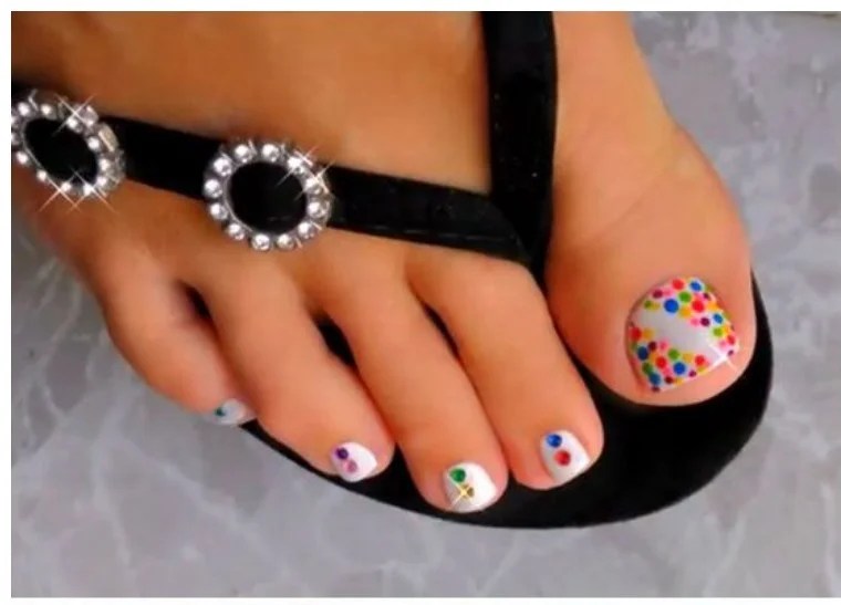 16 Beautiful Toe Nail Designs Pictures 2021