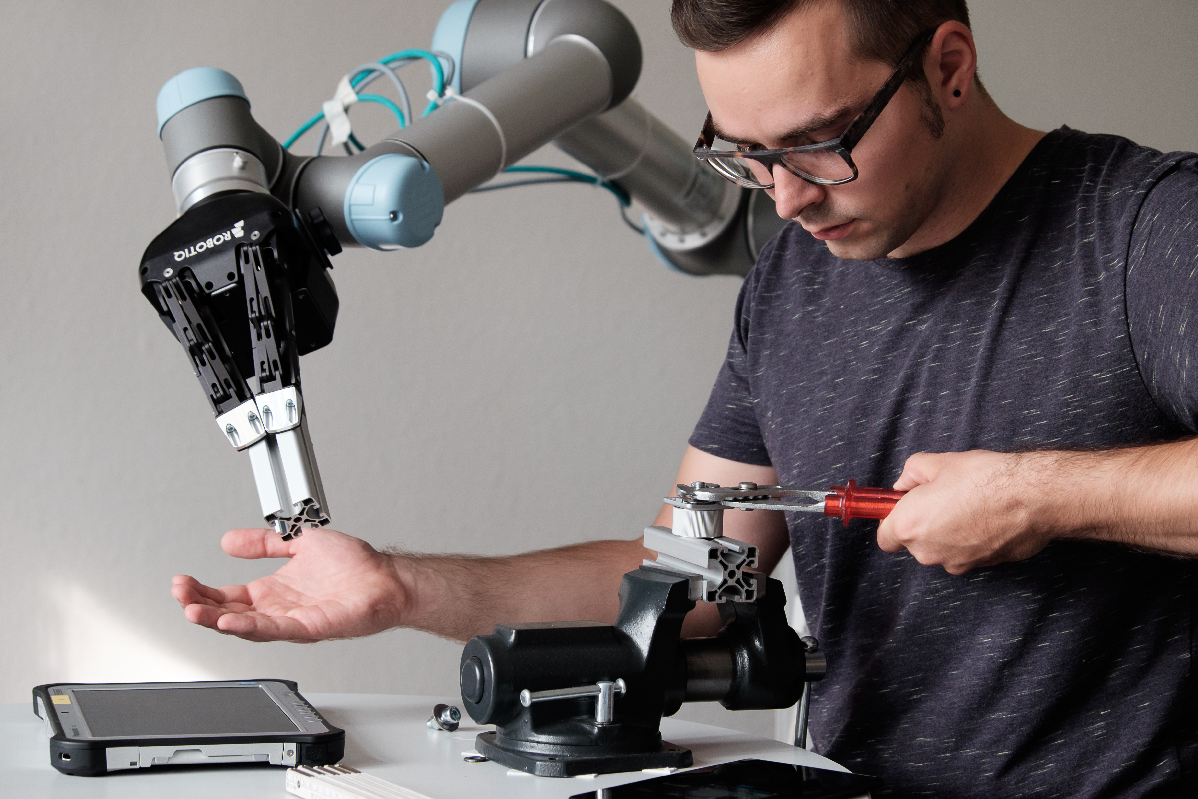 Narrowing gap between man and machine ASU Now Access, Excellence, Impact