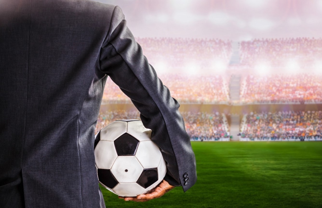 THE IMPACT OF FOOTBALL AGENTS ON EUROPEAN FOOTBALL EXAMINING THE LEGAL