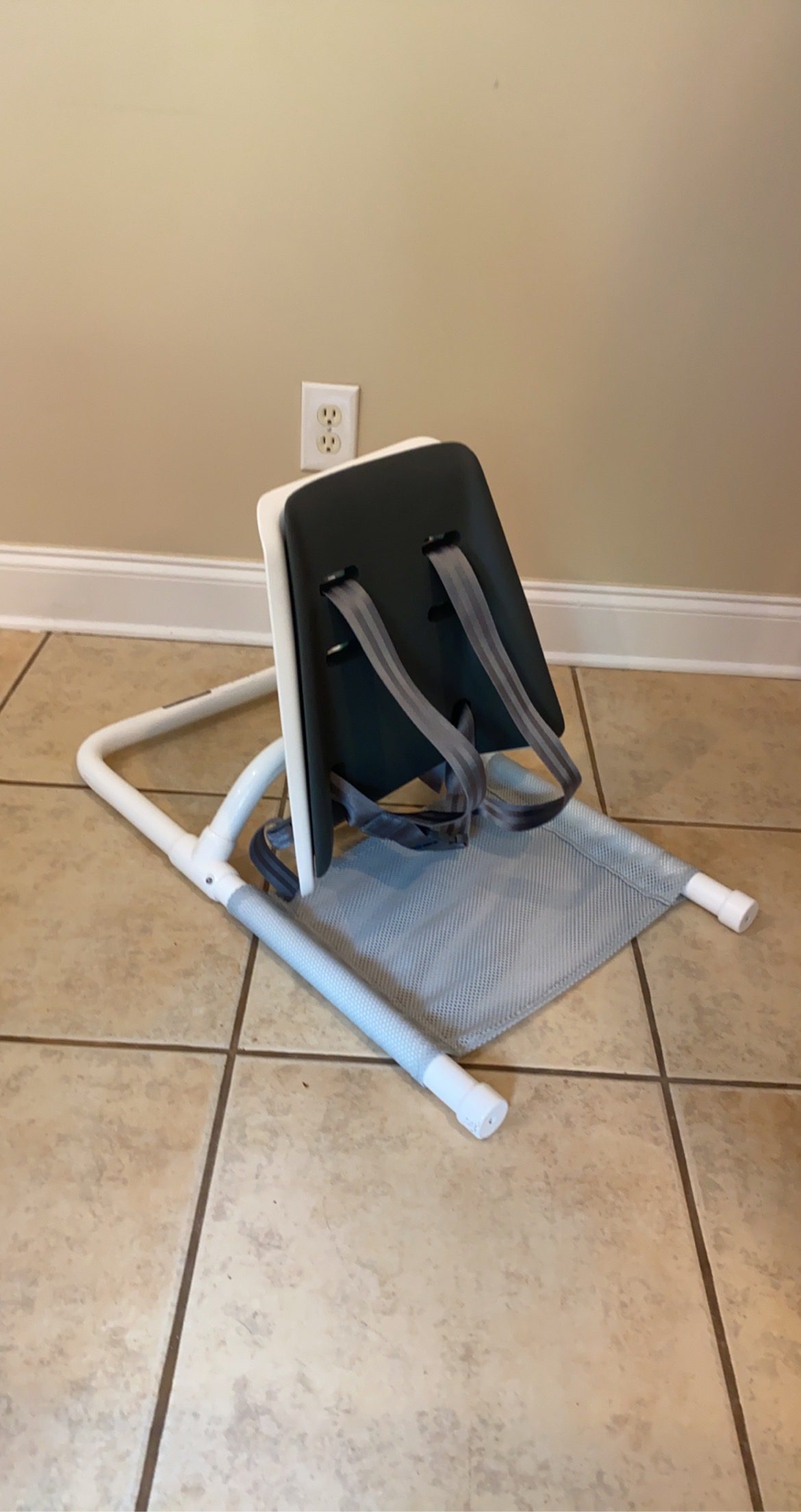 Bath Tub Seat, Medium Children's Assistive Technology Service (C.A.T.S.)