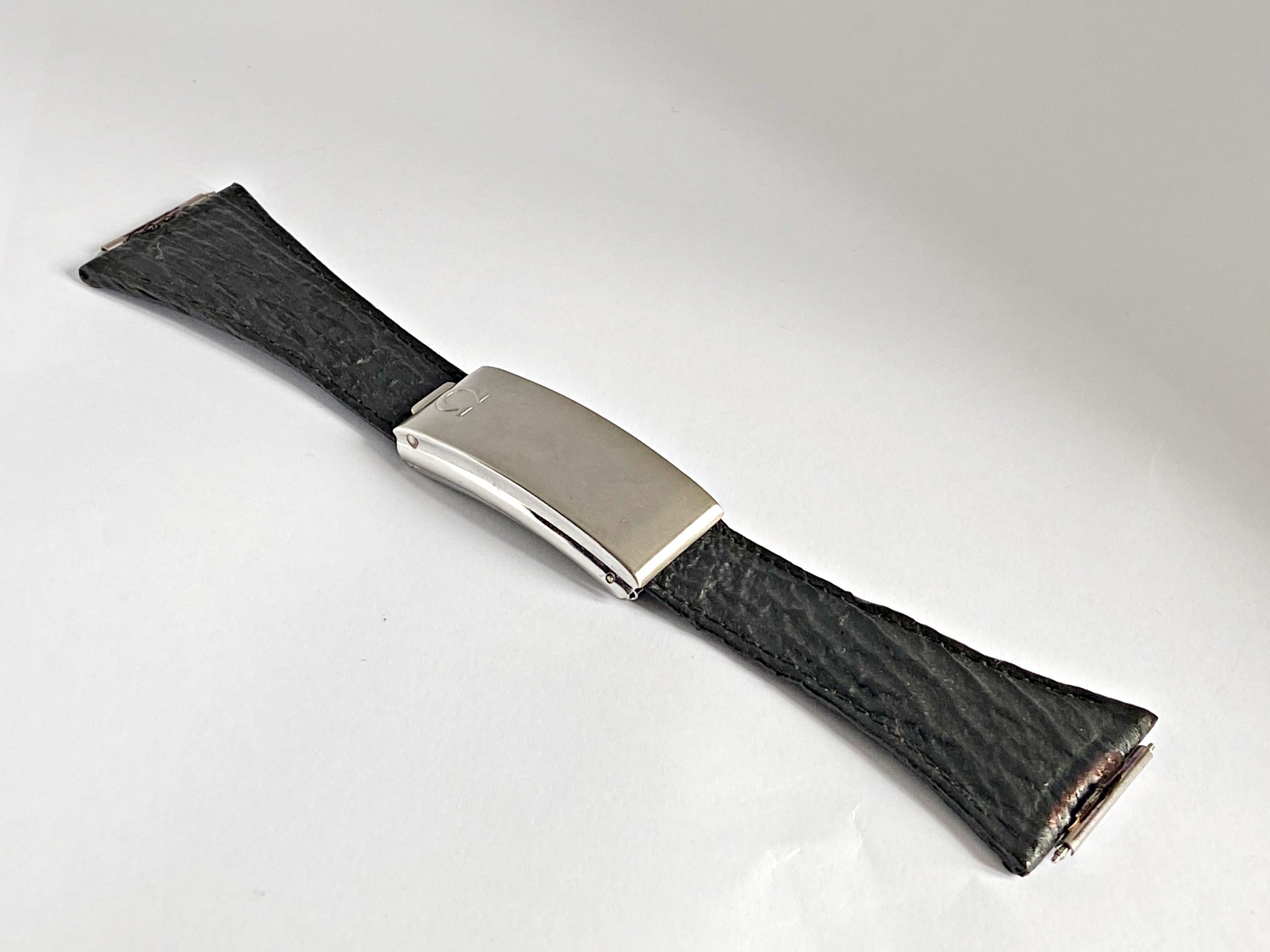 Bracelet OMÉGA référence n°27 Stainless Steel Swiss Made cuir requin