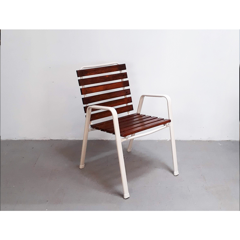 4-chaises-ext-blanches-4