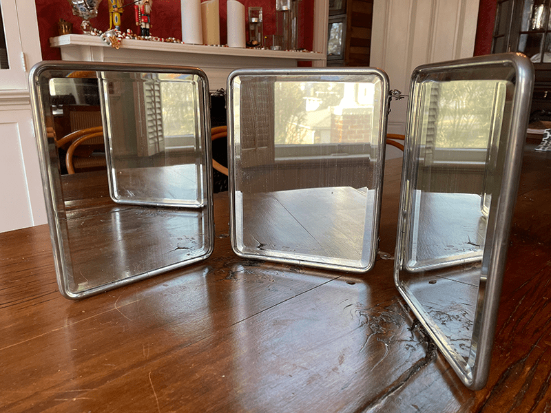 Trifold mirror Atelier de Hahn