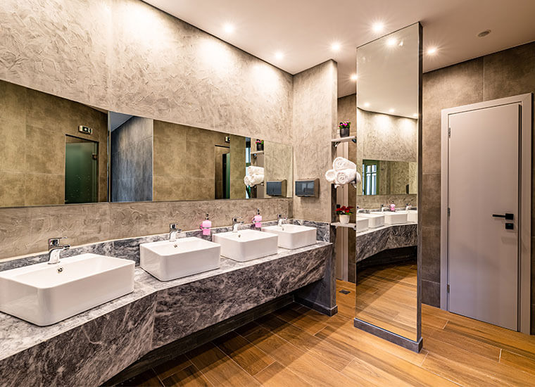 Mixed dorm of 4 with shared bathroom Athens Hub