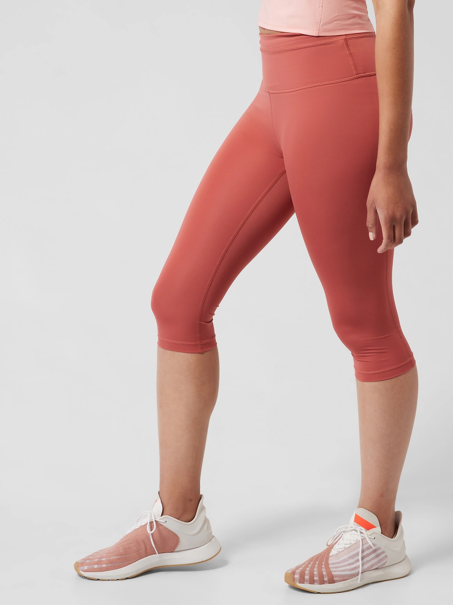 Accelerate Crop Athleta