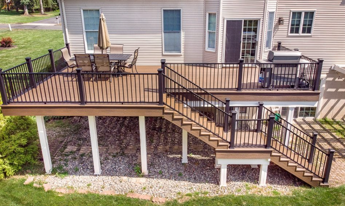 Deck Builder Toronto Provides Various Deck Designs for Construction