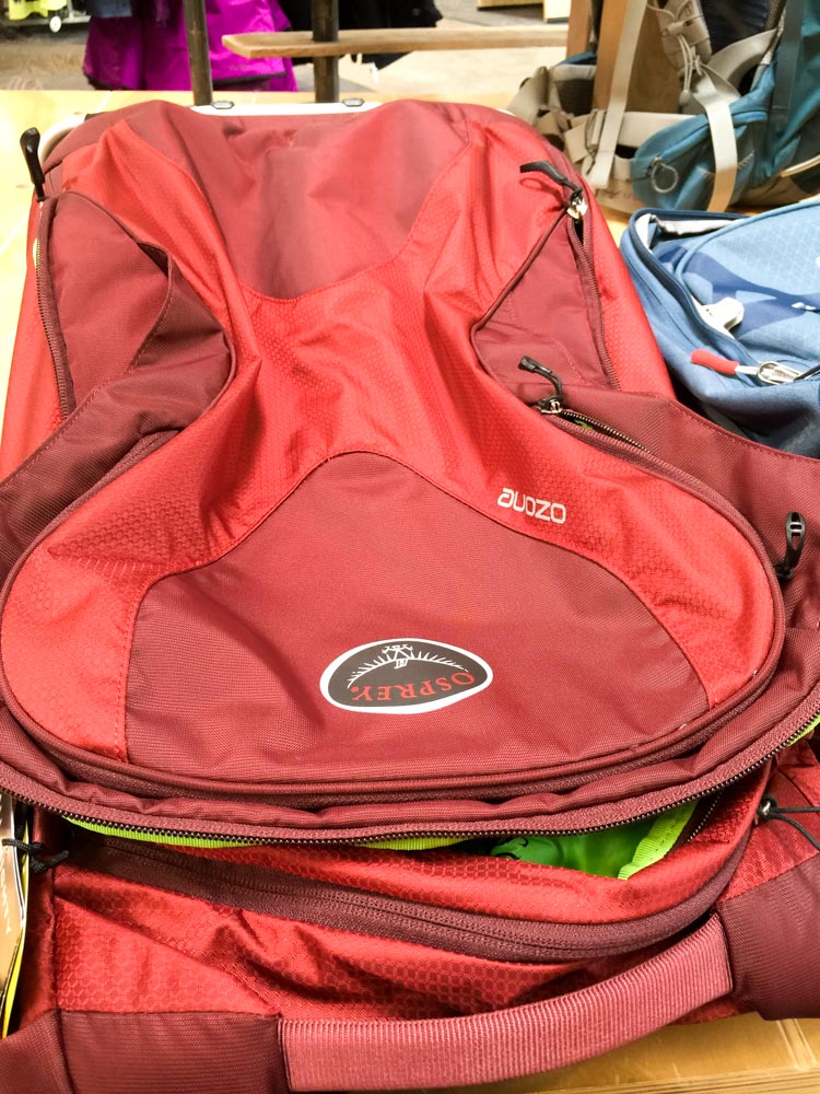 Osprey Ozone 22 At Home with Tech