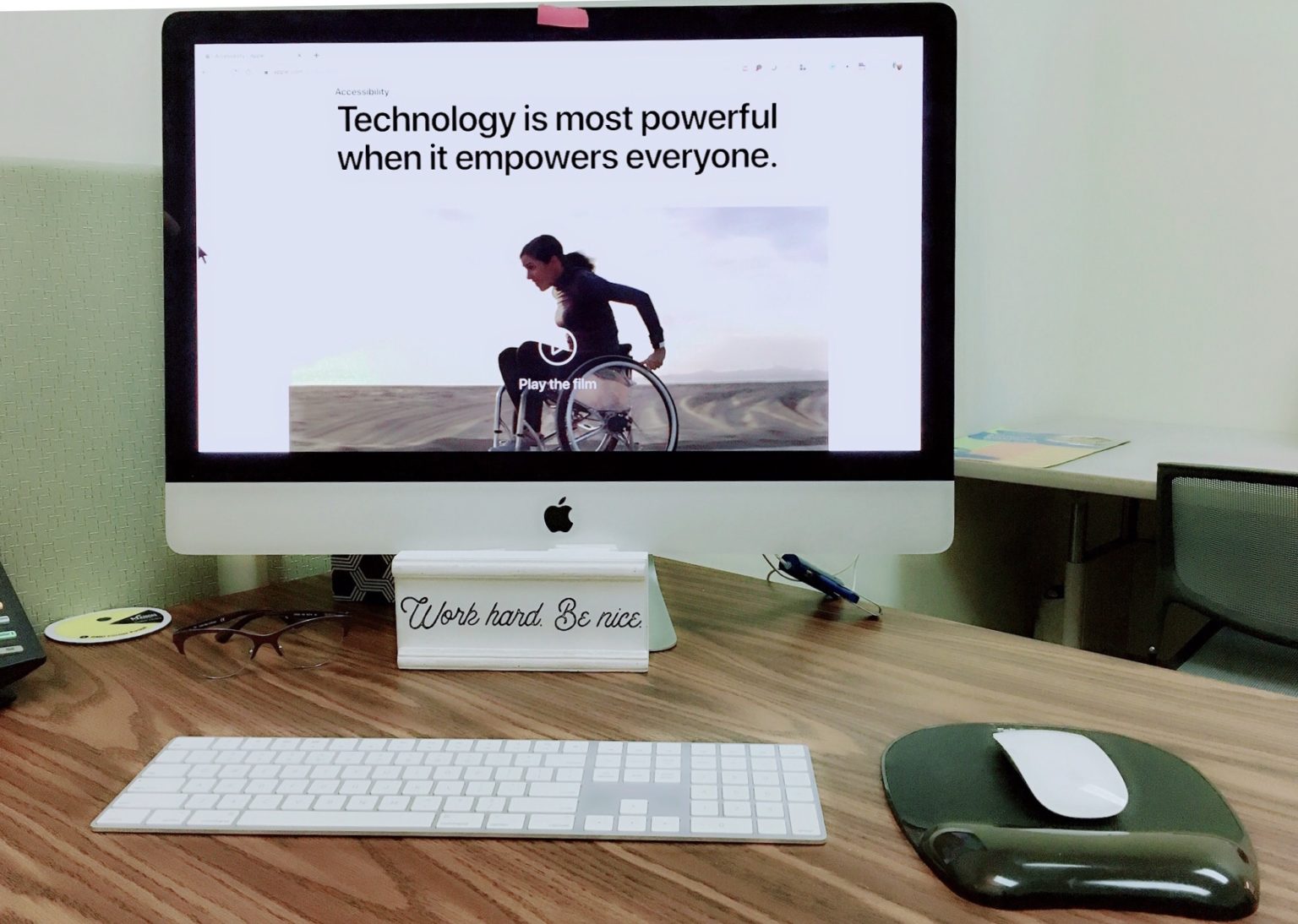 Mac OS & iOS BuiltIn Accessibility Assistive Technology