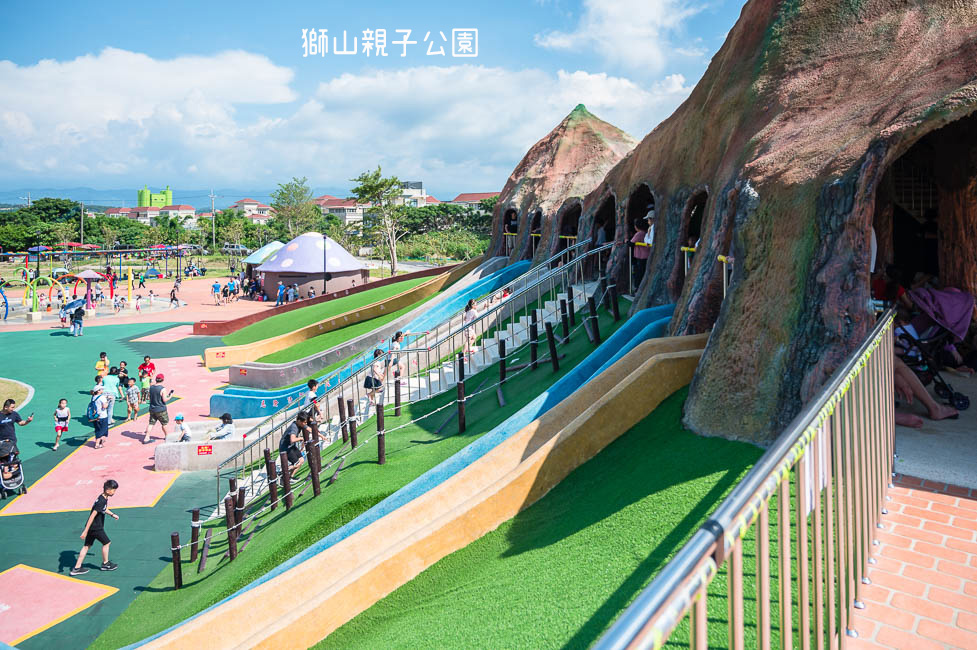｜特色公園｜獅山親子公園（獅山多功能運動場），火炎山造型溜滑梯、沙坑、戲水池，多項遊樂設施等你來玩
