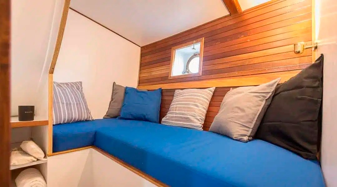 Yacht Charter COSMOS Rent the Luxury Boat for your Escape