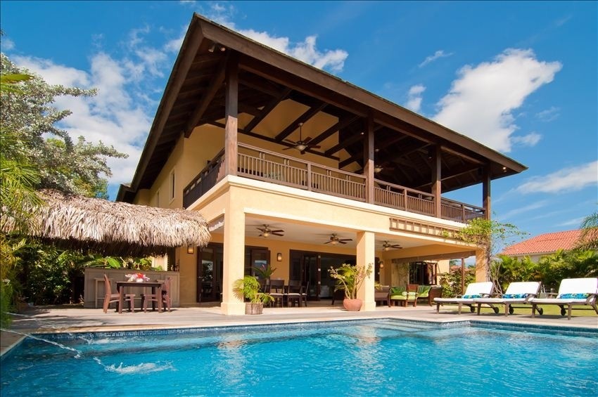 9 Richest Neighborhoods in Jamaica, Part 2