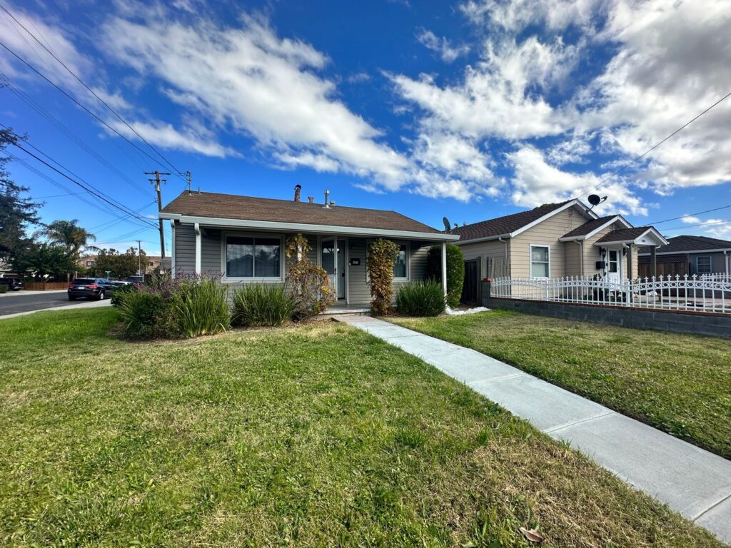 For Rent Cozy 2Bedroom Bungalow at 4391 Davis St, Santa Clara