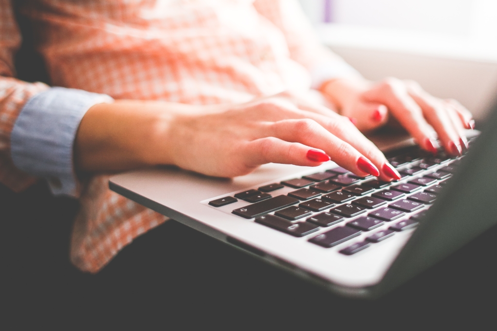 Touchtyping what are the benefits for a translator