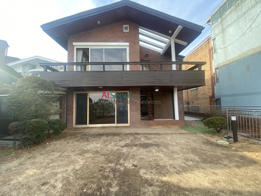 Itaewon and Hannamdong Single House with a Great View