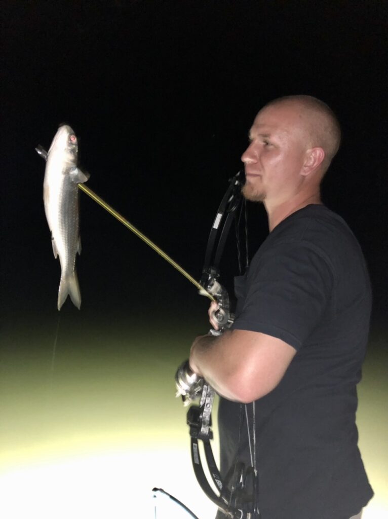 Home Atta Buoy Bow Fishing and Flounder Gigging Charters