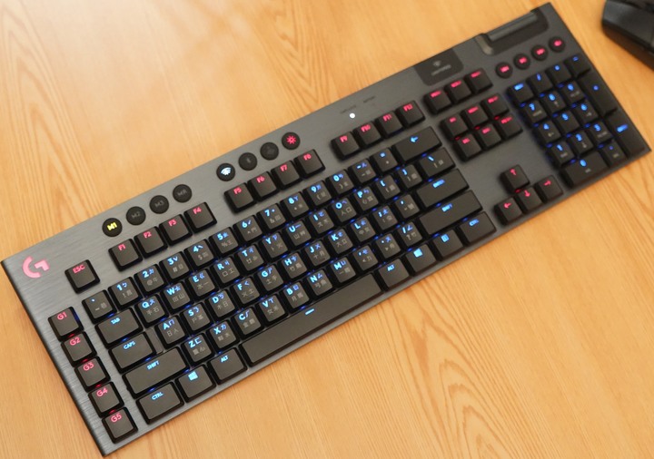 logitech 鍵盤