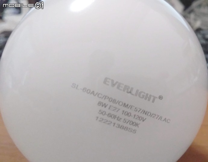toshiba led 燈泡
