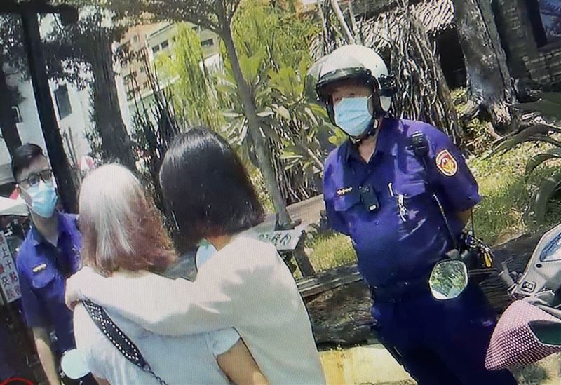 20歲女兒打不到疫苗！又不能現場預約 婦失控：她要出國 Vidol TV 追劇線上看