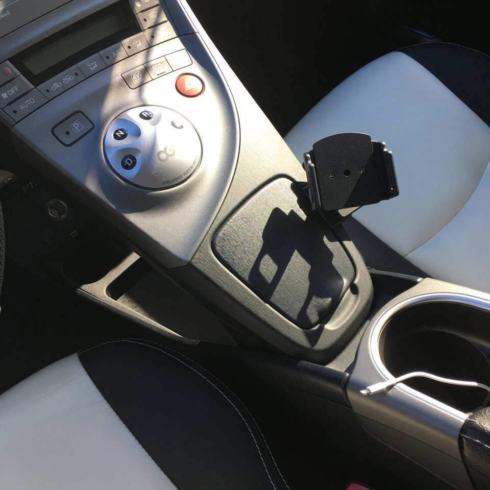 dashboard phone mounts PriusChat