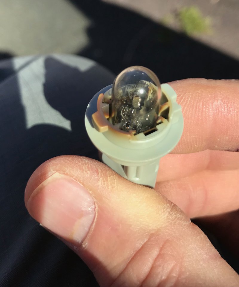 Genuine Toyota License Plate & Marker Light Bulb Socket/Connector 90075