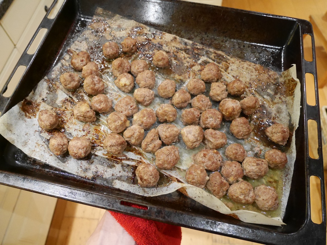 Julköttbullar, recept julköttbullar, recept köttbullar med julkryddor