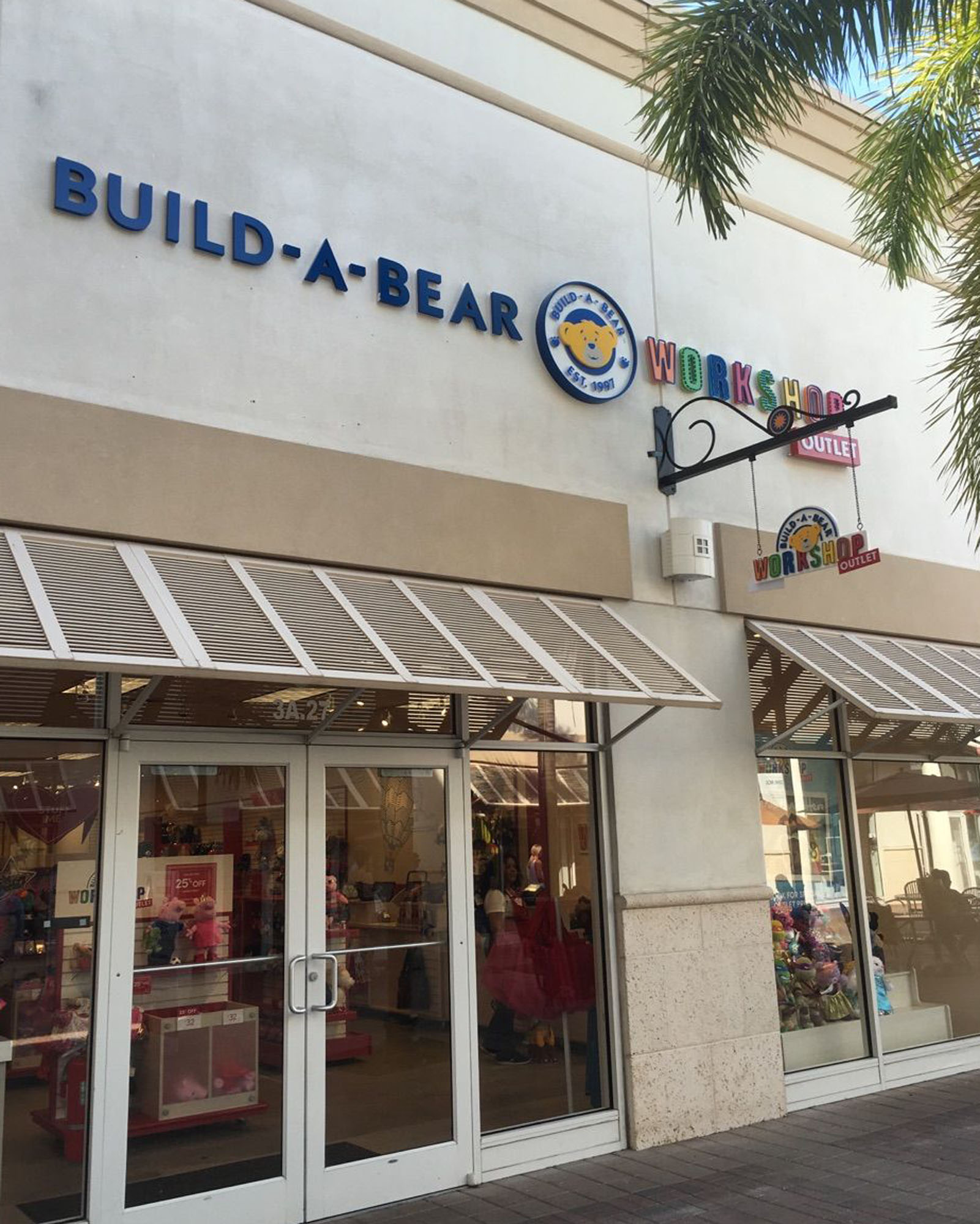 Golfino and BuildaBear now open at Orlando International