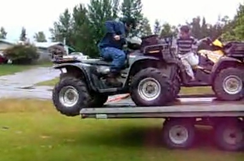 Video Unloading The ATV Without Ramps