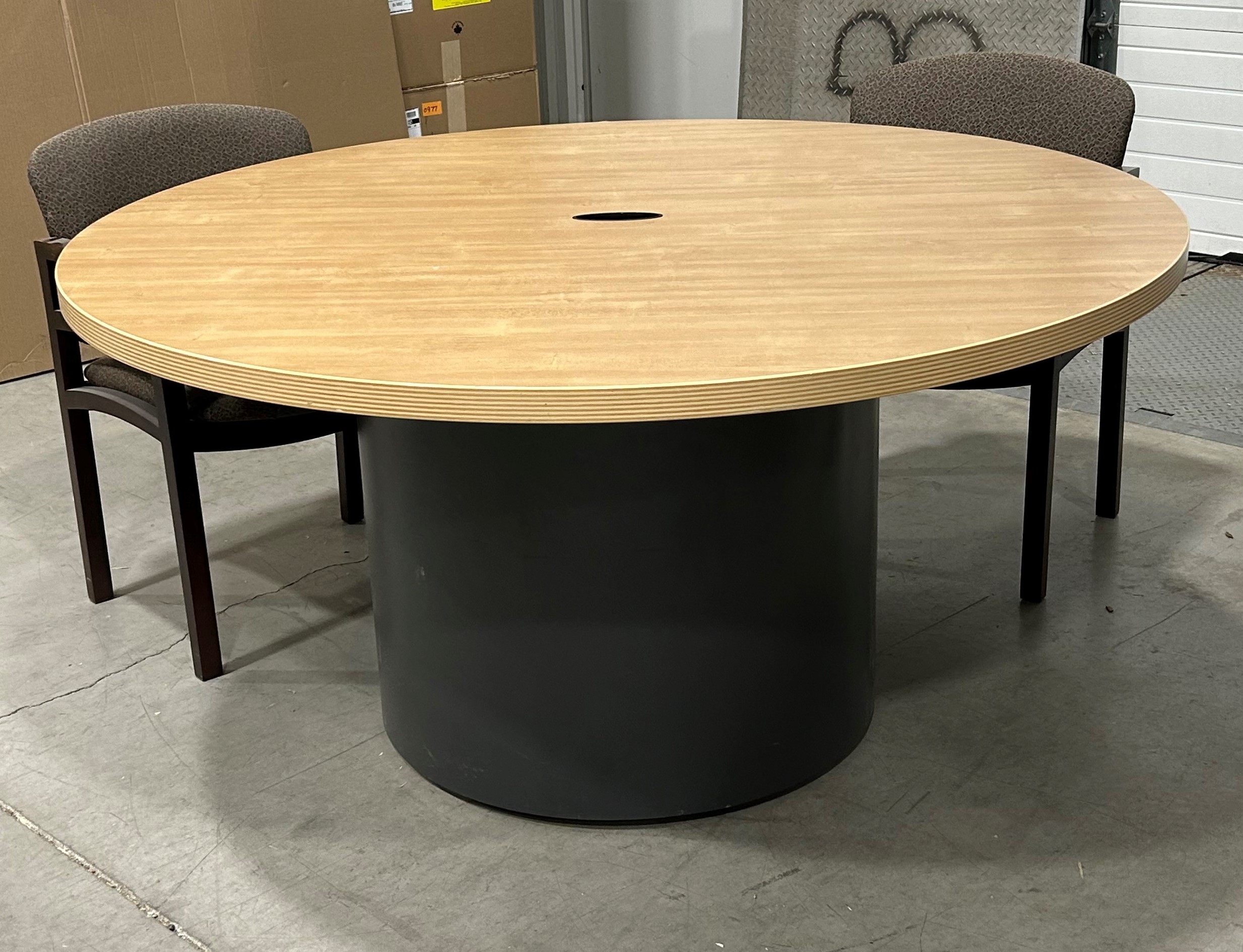 60" round meeting table • atWork Office Furniture Canada