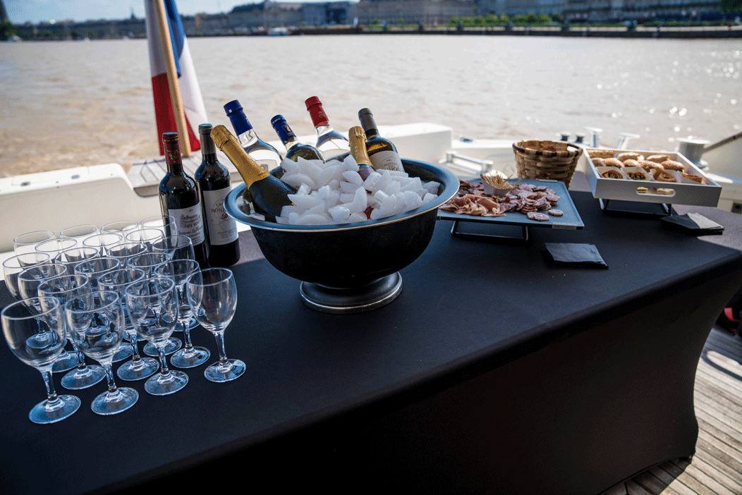 Au Fil de l'o Croisières surmesure de Bordeaux à la Dordogne